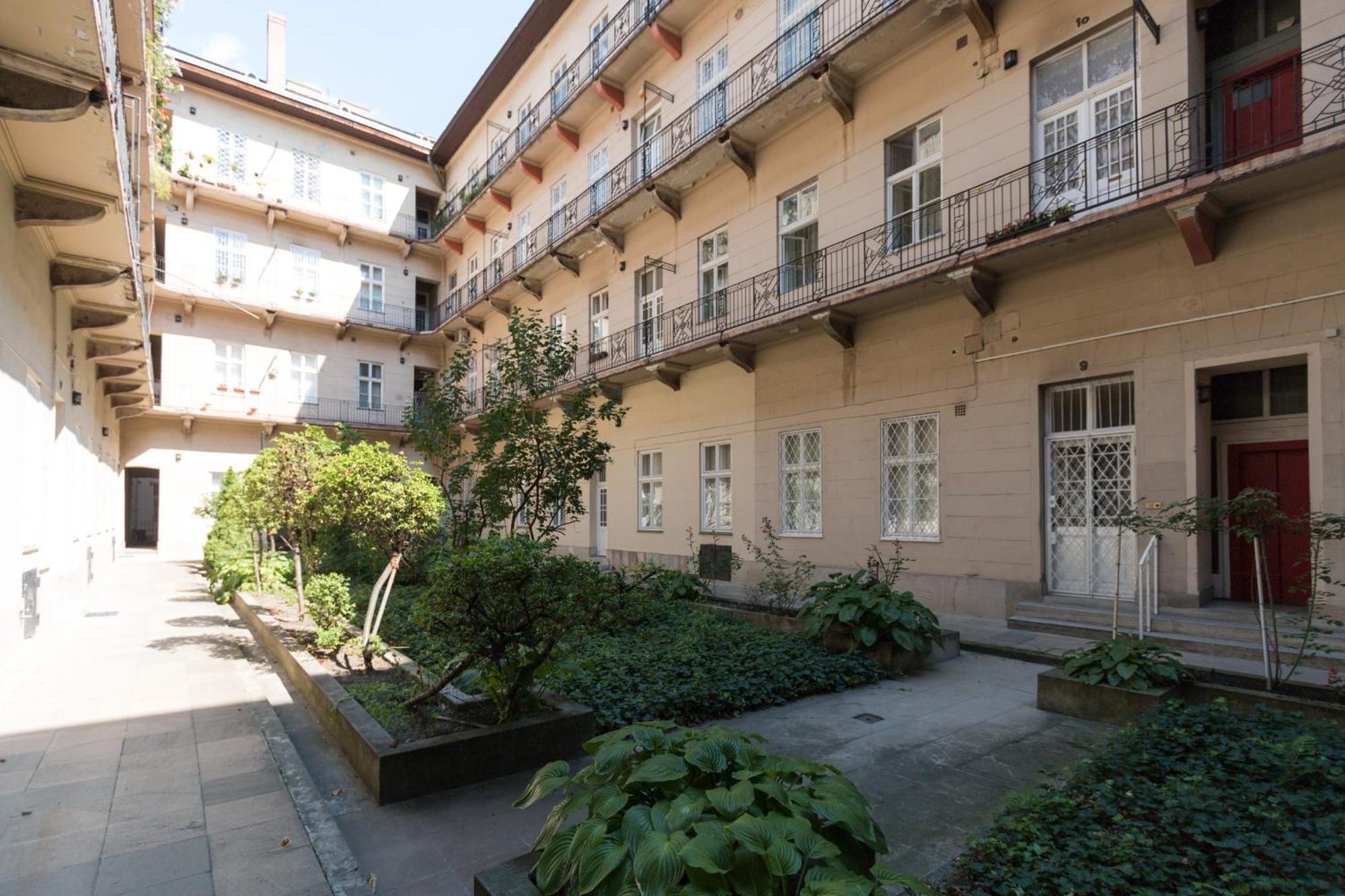 Little Americas Westend Residence Apartments Budapest Esterno foto