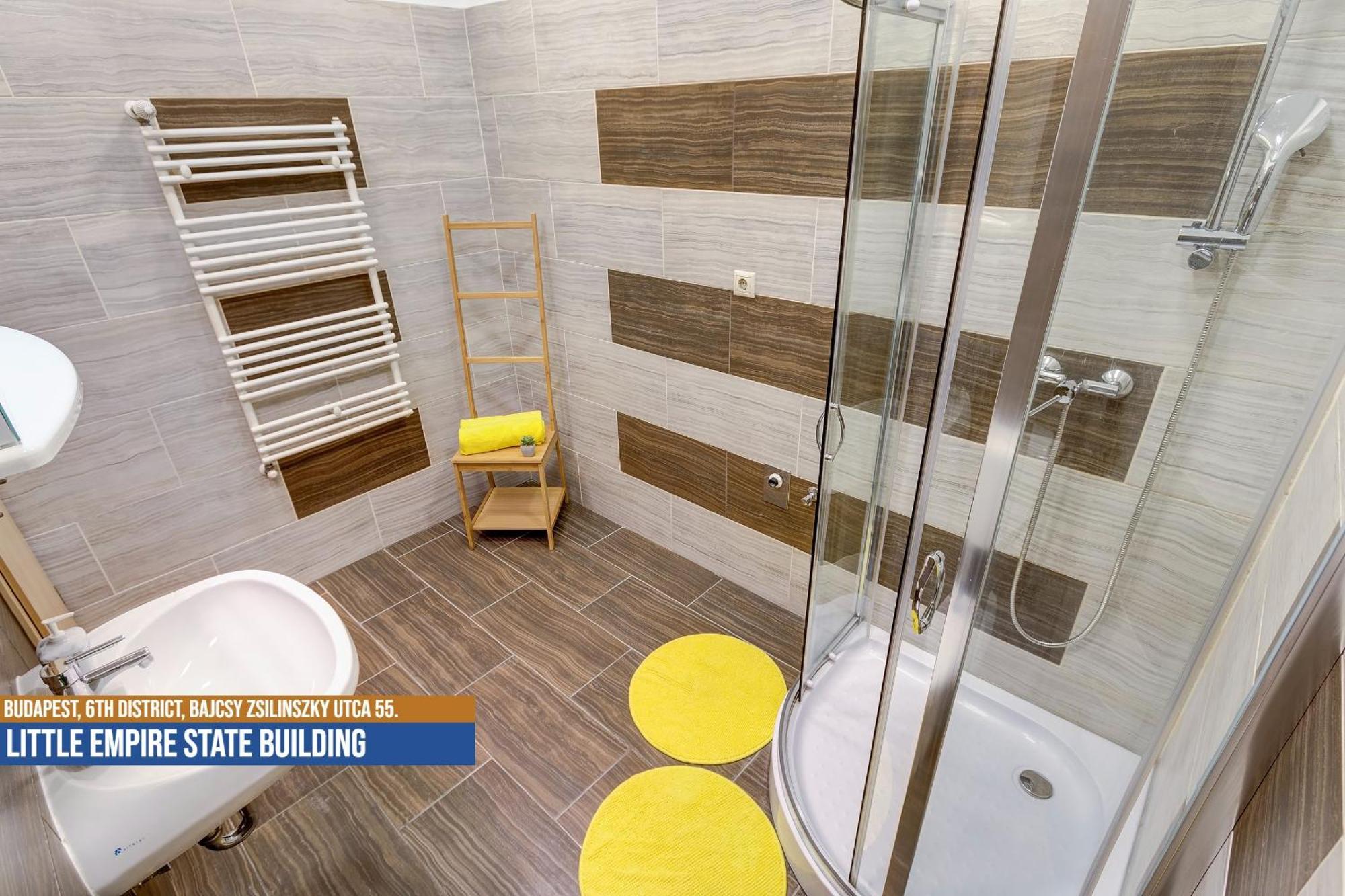 Little Americas Westend Residence Apartments Budapest Esterno foto